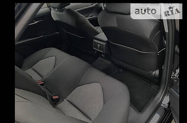 Седан Toyota Camry 2019 в 