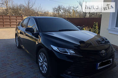 Седан Toyota Camry 2019 в 