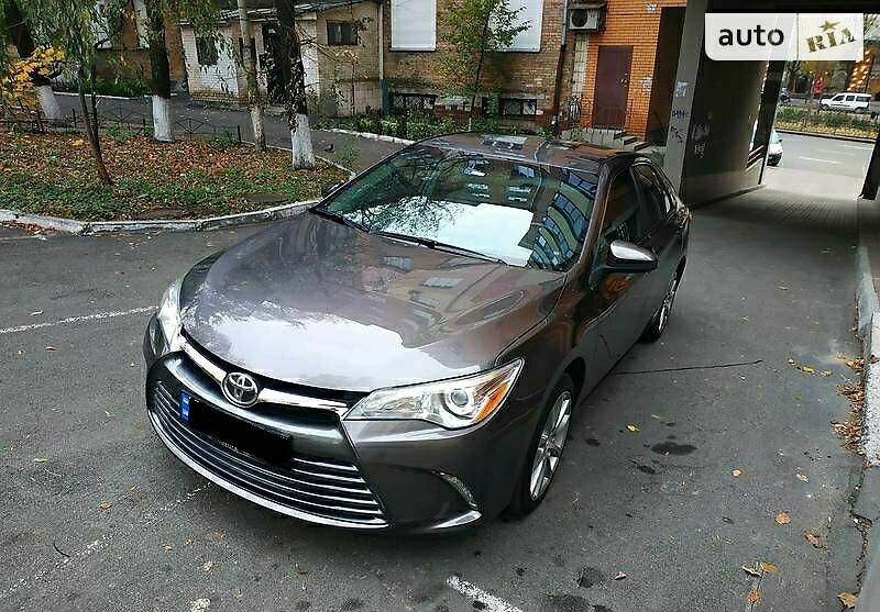 Седан Toyota Camry 2015 в 