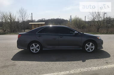 Седан Toyota Camry 2014 в 