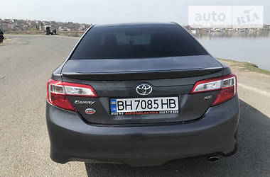 Седан Toyota Camry 2014 в 