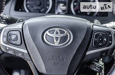 Седан Toyota Camry 2015 в 