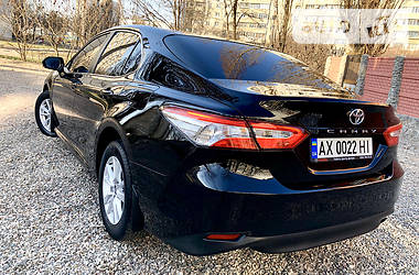 Седан Toyota Camry 2018 в 