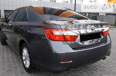 Седан Toyota Camry 2013 в Виннице