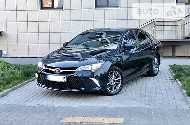 Седан Toyota Camry 2017 в 