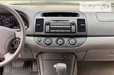 Седан Toyota Camry 2006 в 