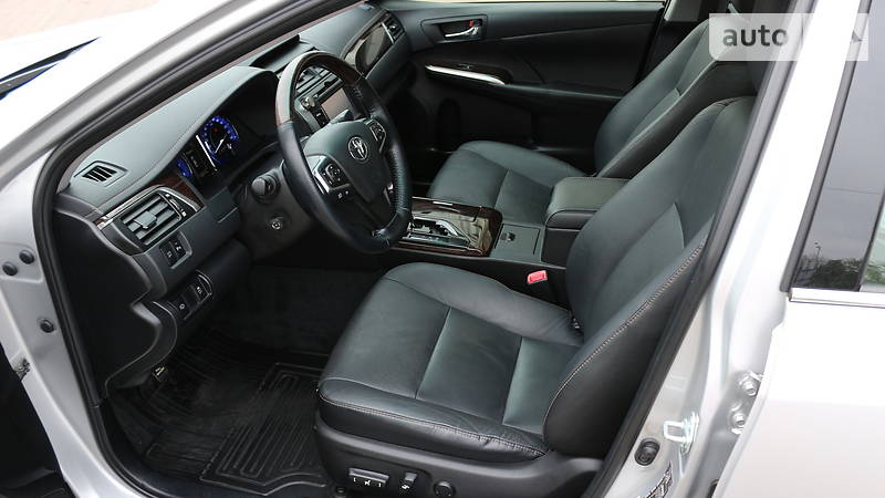 Седан Toyota Camry 2015 в Києві