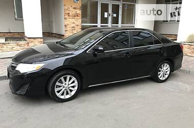 Седан Toyota Camry 2014 в 