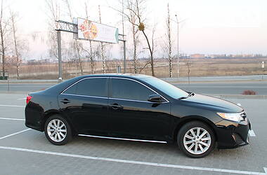 Седан Toyota Camry 2014 в 