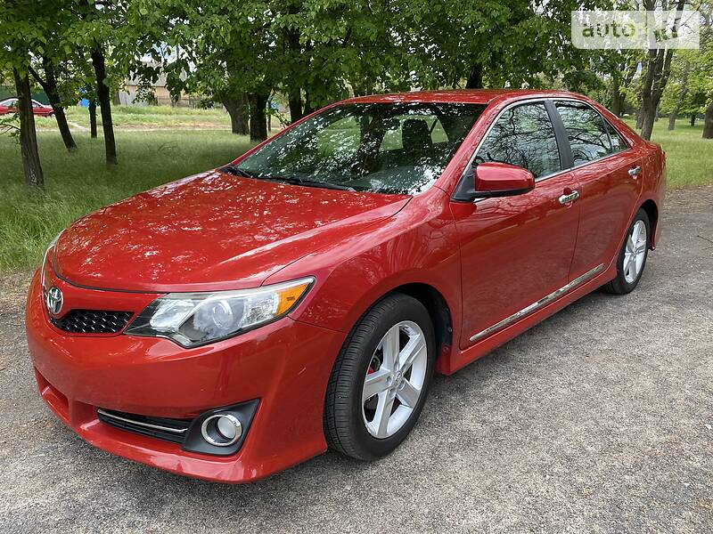 Седан Toyota Camry 2012 в 
