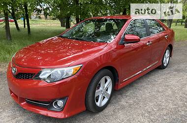 Седан Toyota Camry 2012 в 