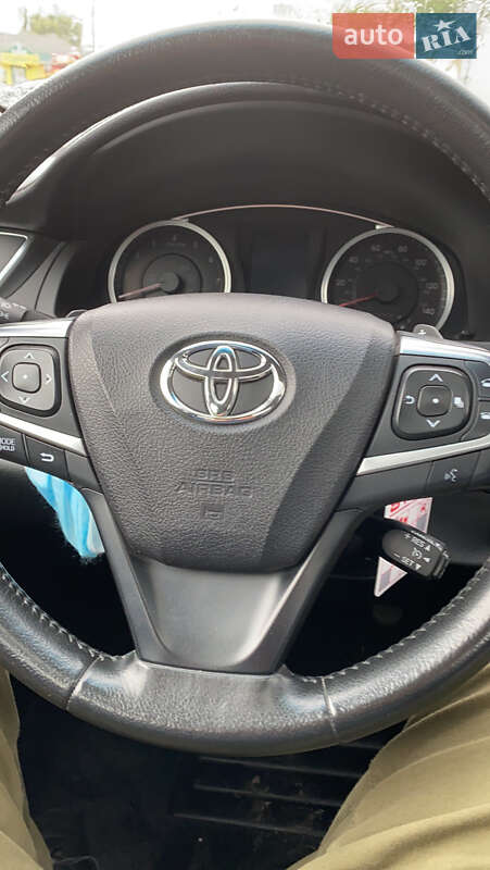 Седан Toyota Camry 2014 в Черкассах