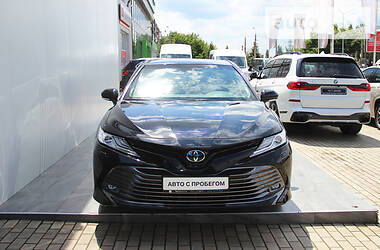 Седан Toyota Camry 2017 в 
