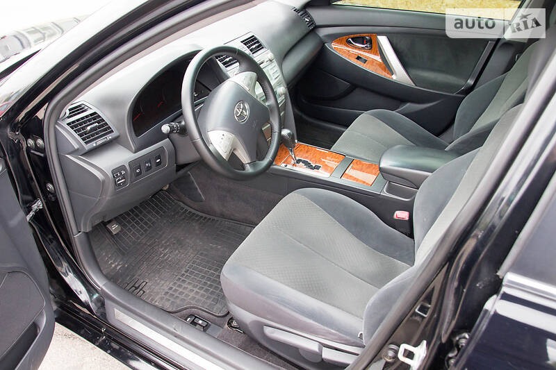 Седан Toyota Camry 2008 в Запоріжжі
