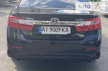 Седан Toyota Camry 2012 в Києві