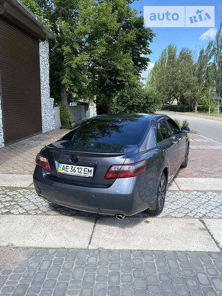 Седан Toyota Camry 2006 в Кривому Розі