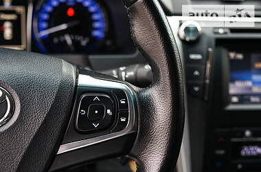 Седан Toyota Camry 2015 в 