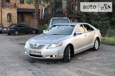 Седан Toyota Camry 2006 в Киеве