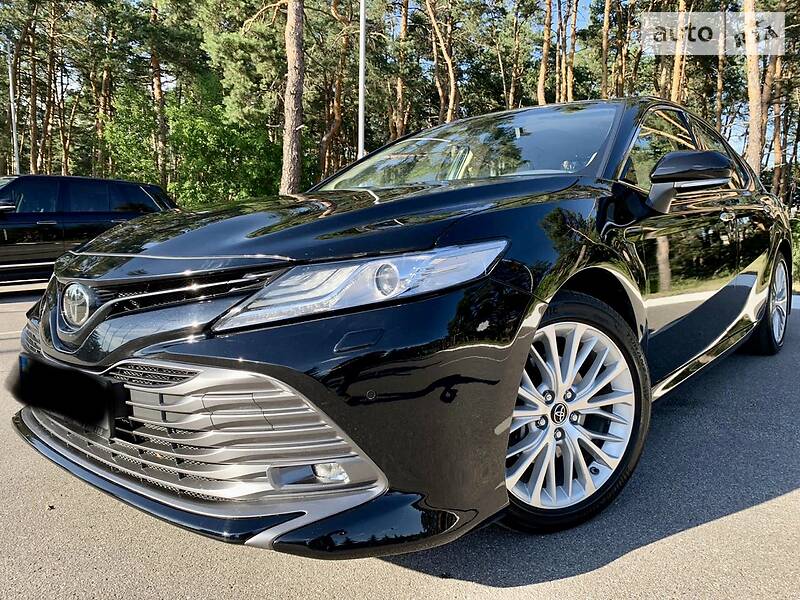 Седан Toyota Camry 2018 в Києві