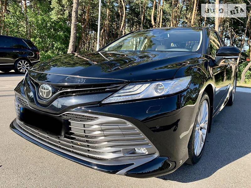 Седан Toyota Camry 2018 в Києві