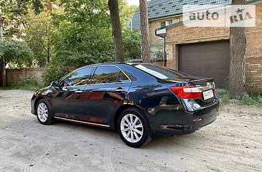 Седан Toyota Camry 2013 в 