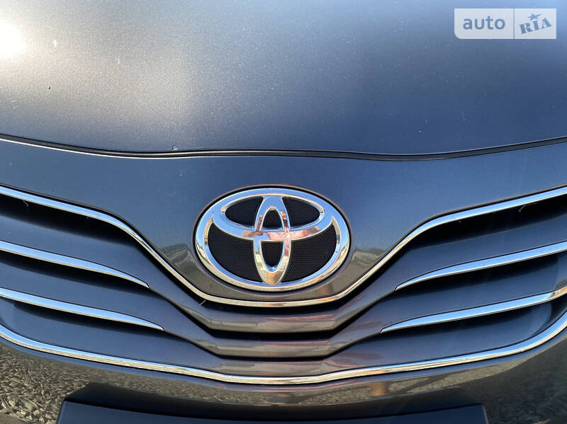 Седан Toyota Camry 2010 в Конотопі
