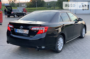 Седан Toyota Camry 2014 в Луцке