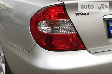 Седан Toyota Camry 2005 в 