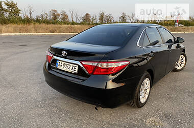 Седан Toyota Camry 2016 в Харькове