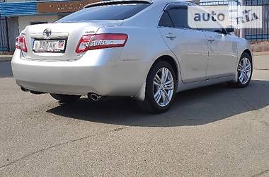 Седан Toyota Camry 2011 в Алчевске