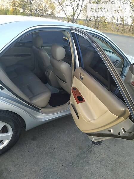 Седан Toyota Camry 2004 в Овидиополе