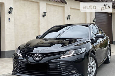 Седан Toyota Camry 2018 в Одессе