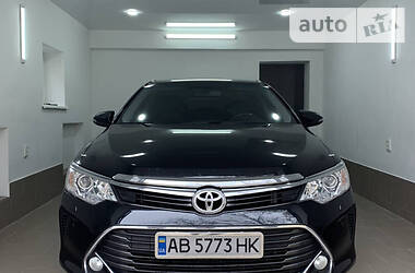Седан Toyota Camry 2017 в Виннице