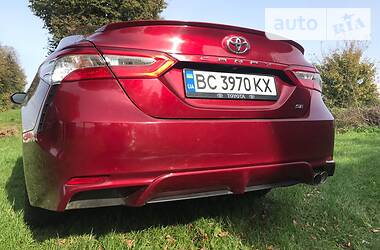 Седан Toyota Camry 2017 в Львове