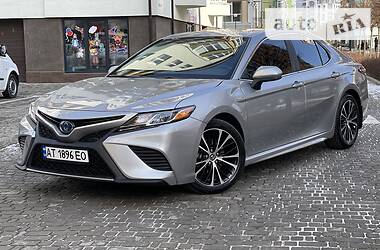 Седан Toyota Camry 2019 в Ивано-Франковске