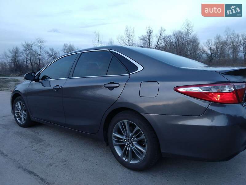 Седан Toyota Camry 2017 в Києві
