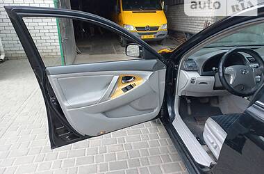 Седан Toyota Camry 2006 в Кременчуге