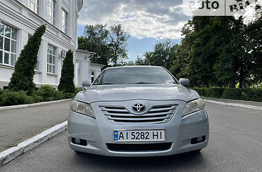 Седан Toyota Camry 2006 в Києві