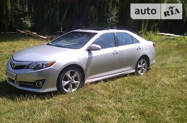 Седан Toyota Camry 2013 в Шаргороді
