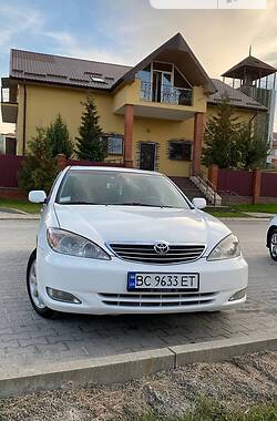 Седан Toyota Camry 2004 в Львові