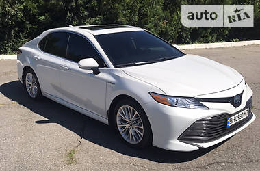 Седан Toyota Camry 2020 в Одессе