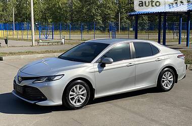 Седан Toyota Camry 2018 в Харкові