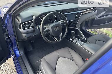 Седан Toyota Camry 2018 в Харькове
