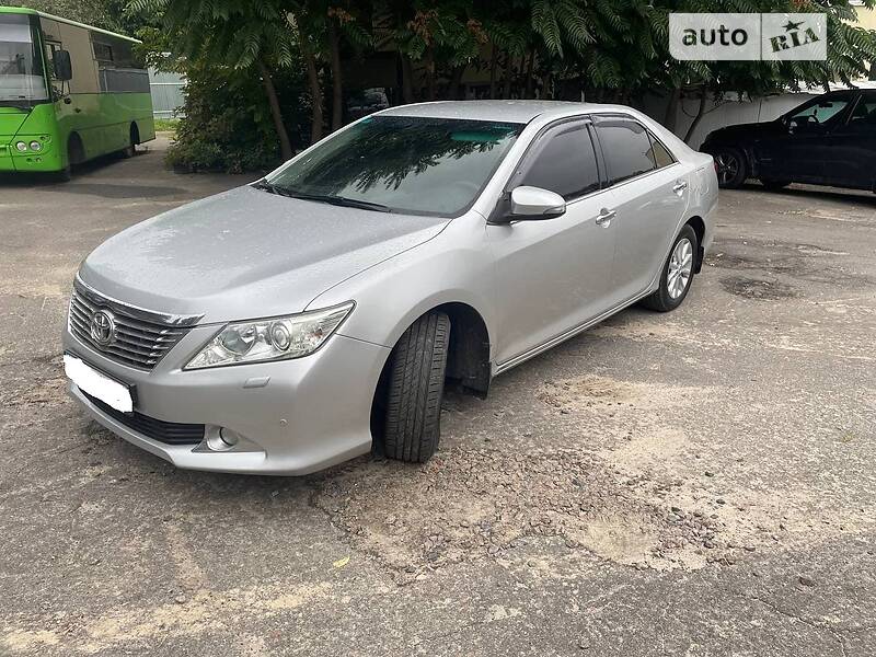 Седан Toyota Camry 2011 в Києві