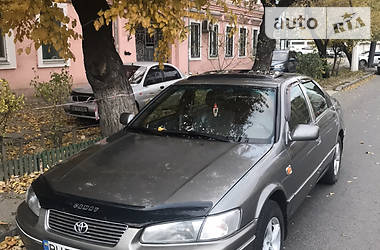 Седан Toyota Camry 1998 в Болграде