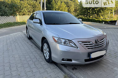 Седан Toyota Camry 2007 в Киеве