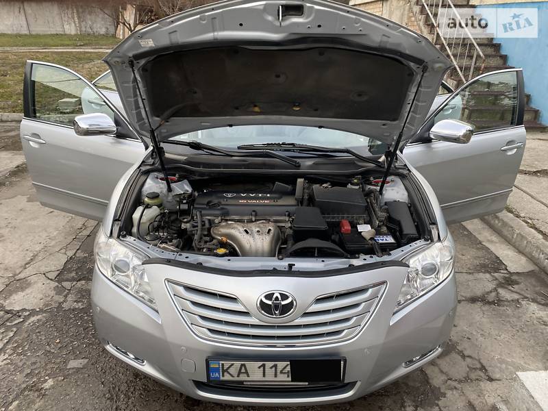 Седан Toyota Camry 2008 в Києві