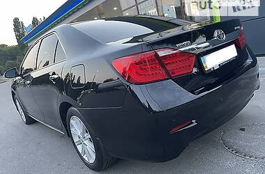 Седан Toyota Camry 2012 в Днепре