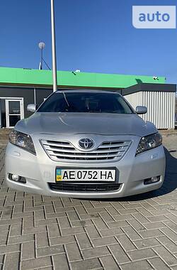 Седан Toyota Camry 2006 в Павлограде