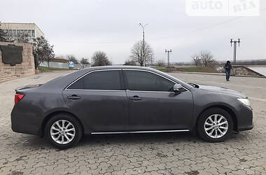 Седан Toyota Camry 2013 в Херсоне